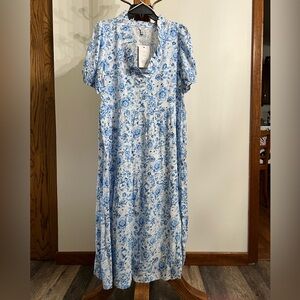 Crown and Ivy Blue Floral Ruffled Neck Dress